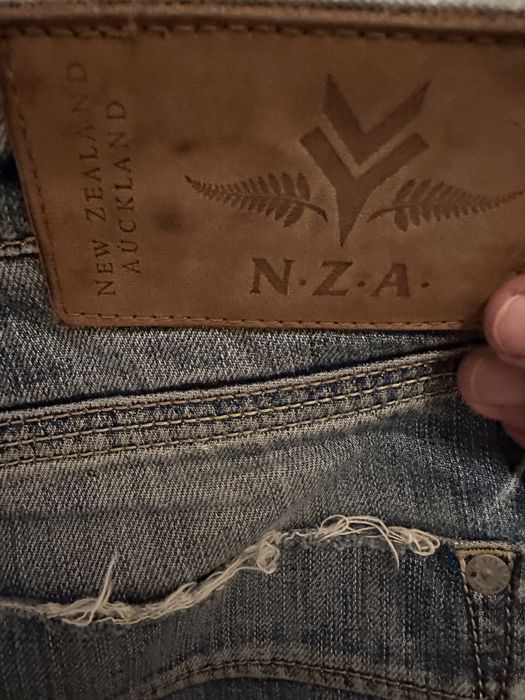 Blugi NZA in stare foarte buna