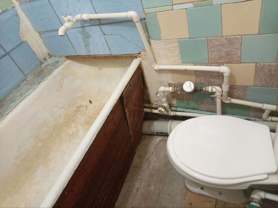 Kvartira kogon sotiladi