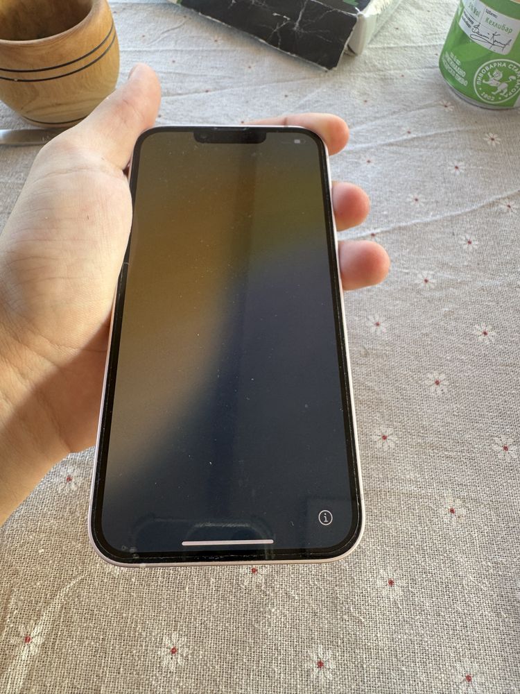 Apple iphone 13.