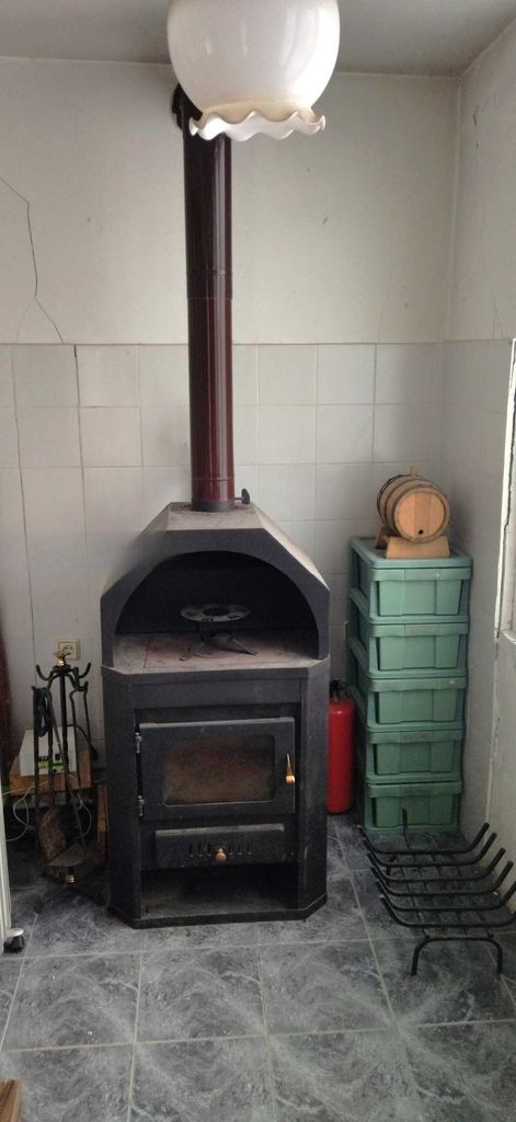 Продава се Къща в с. Студена, Област Перник - 72 кв.м за 1528 €/кв.м - Снимка #16