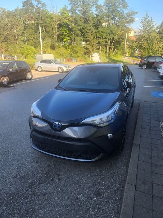 TOYOTA CHR 2022, 61350 km, în garanție.