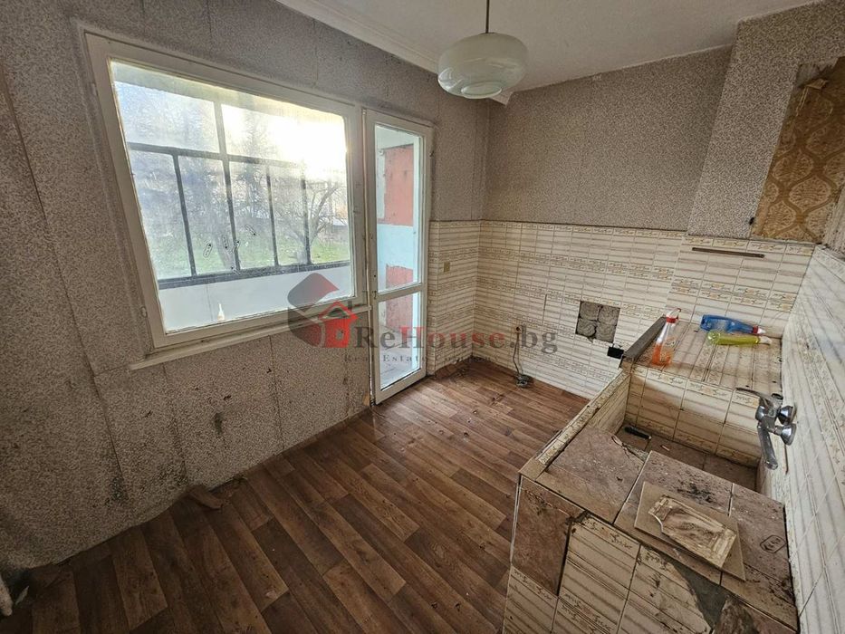 Продава се Тристаен апартамент в Варна, Трошево - 65 кв.м за 1439 €/кв.м - Снимка #5