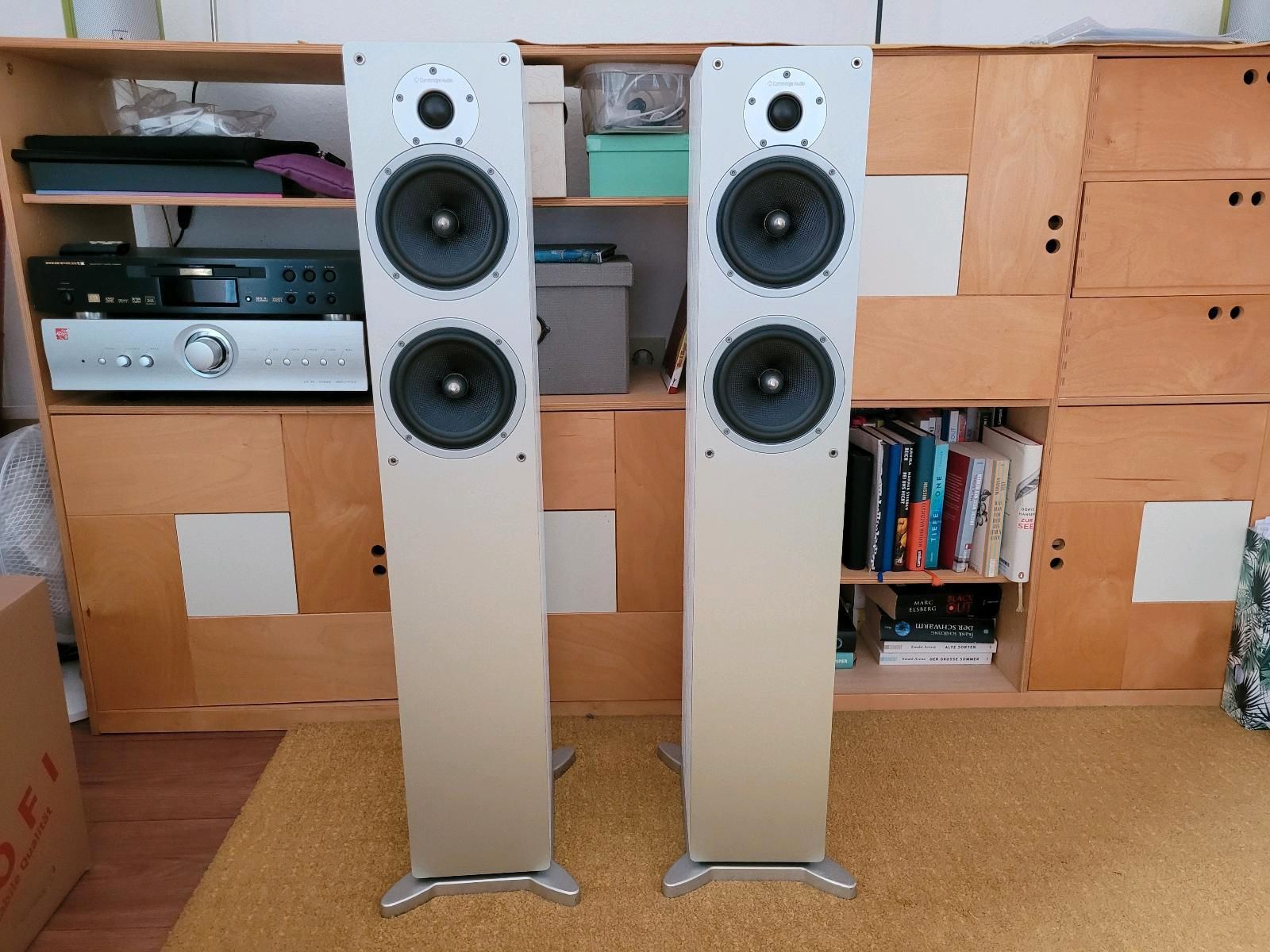 Продавам Cambridge Audio Sirocco S70