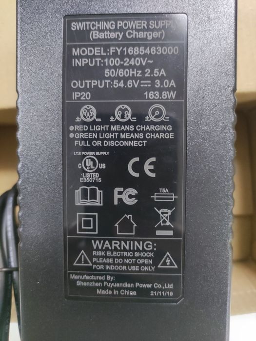 Зарядно  54,6V, 3 A EB-100 charger