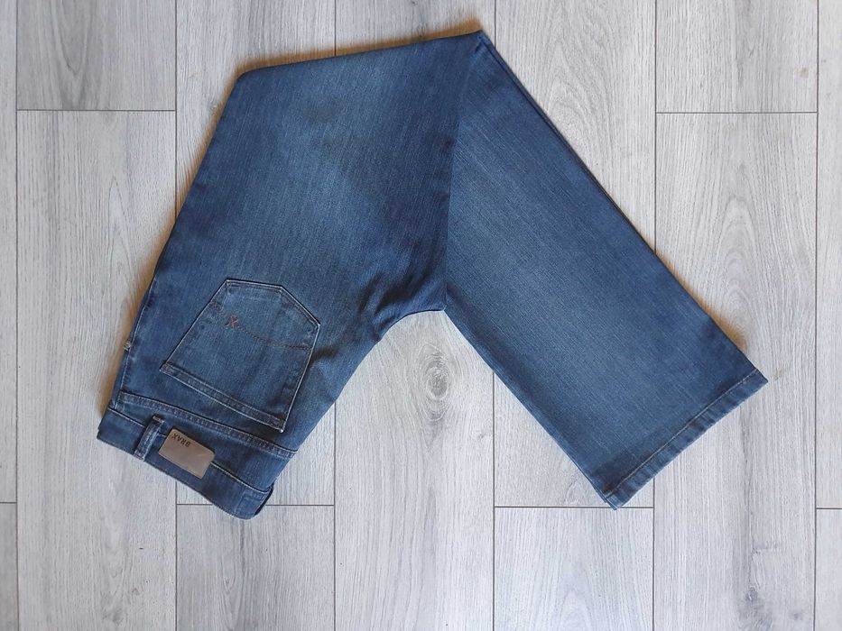 Blugi BRAX - Marime W36 L34 (Talie 93 cm)