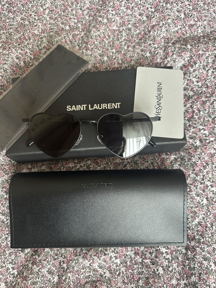 Чисто нови слънчеви очила на Saint Laurent heart