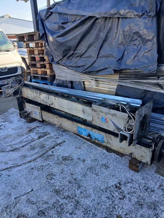 Vând elevator auto 3200 kg