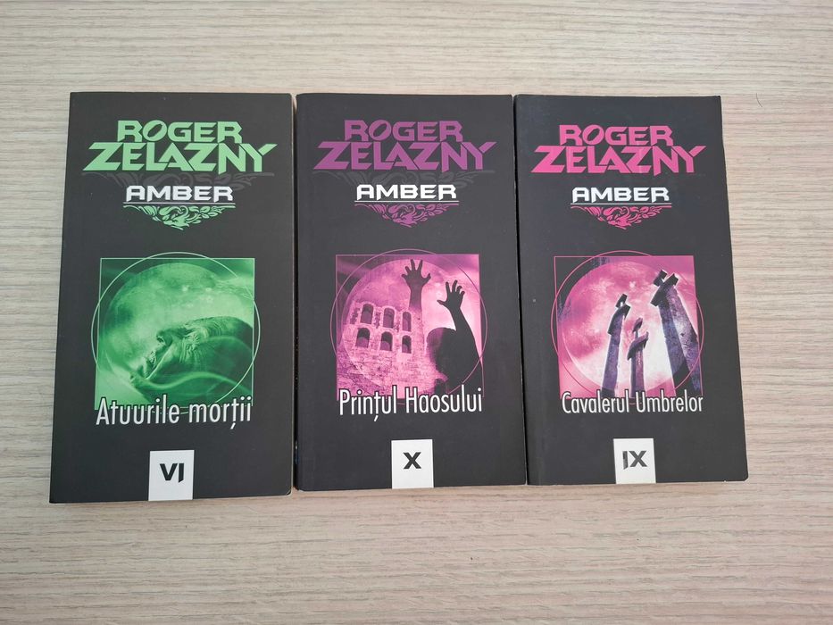 Vand carti din seria Amber de Roger Zelazny