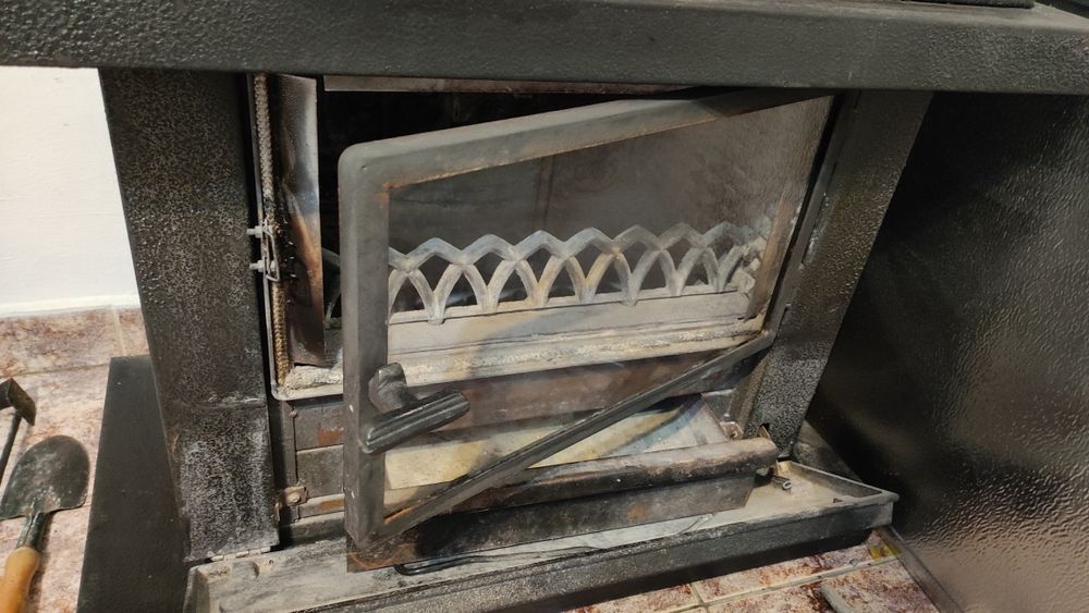 Печка-камина "Герканд", на 24 години