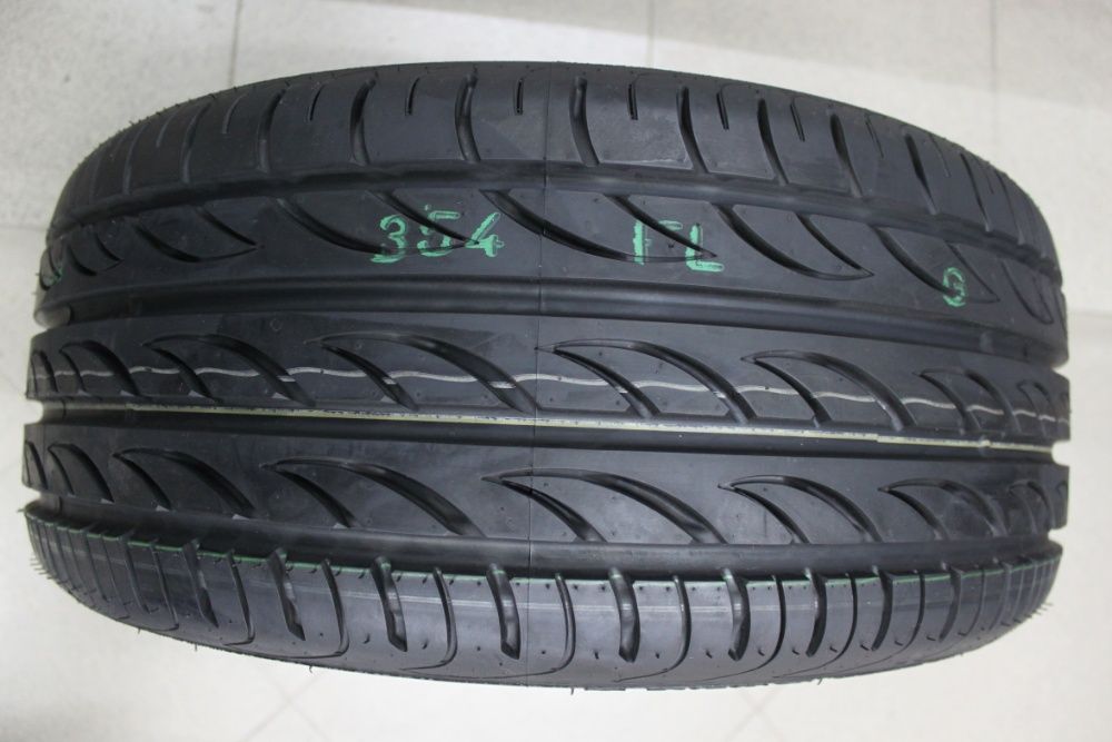 225/35-18 Pirelli