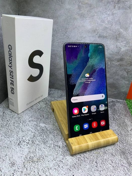 Samsung Galaxy S21 FE 5G 128ГБ в отличном состоянии
