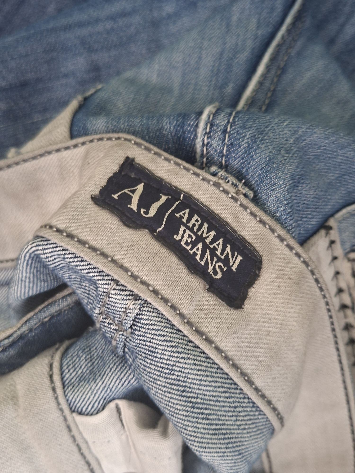 Дънки Emporio Armani в отлично състояние
