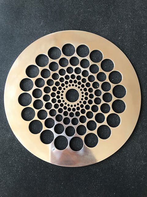 Grilaj inox masa de manichiura