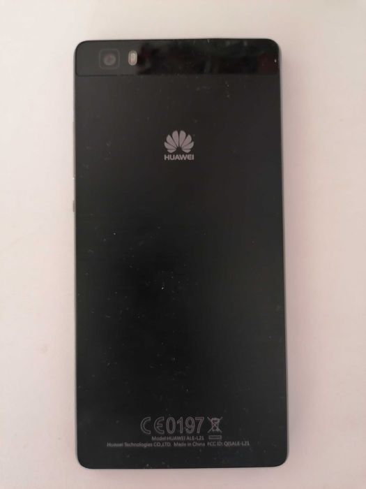 Телефон Huawei P8 Lite
