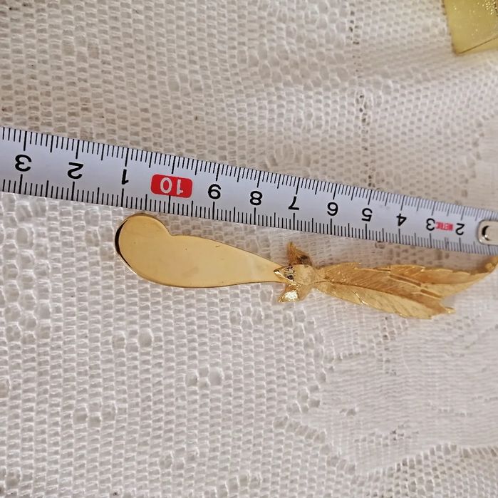 Позлатени прибори.