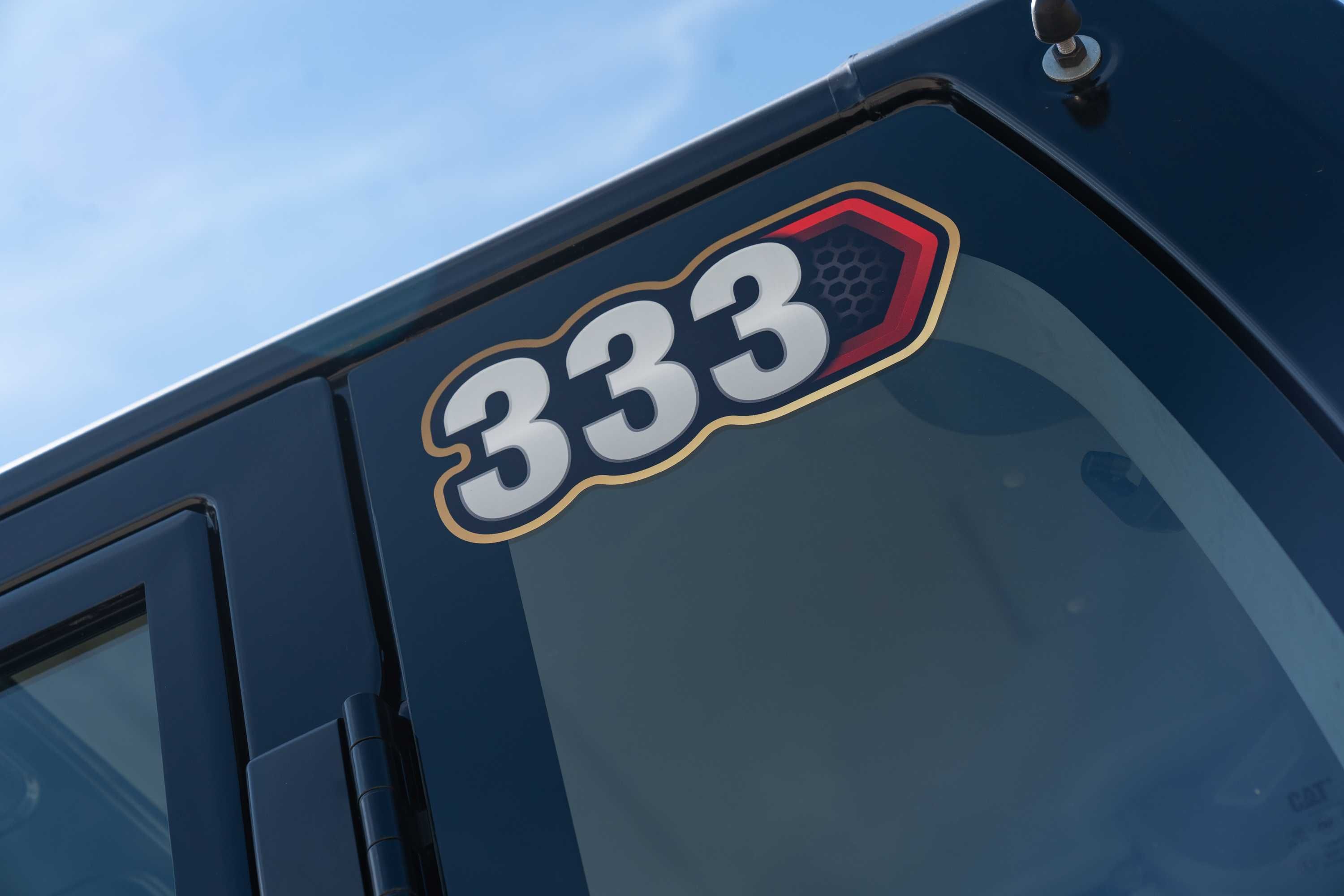 Гусеничный экскаватор CAT 333 ковш 2.0 м3