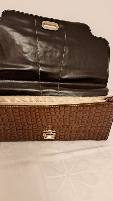 Plic ocazie lac croco maro