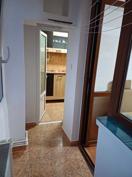 Se inchiriaza apartament 3 camere in Maratei