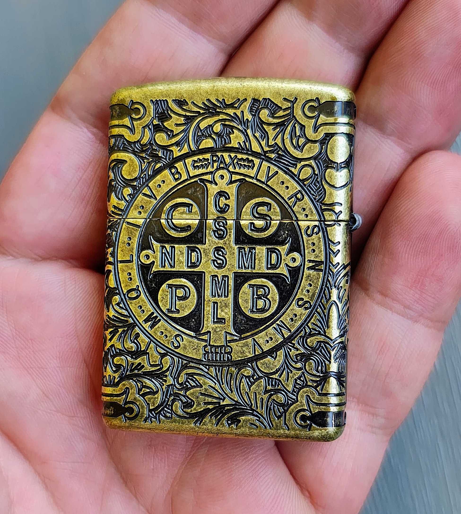 Brichetă Zippo nouă Armor Case St. Benedict (Constantine original)