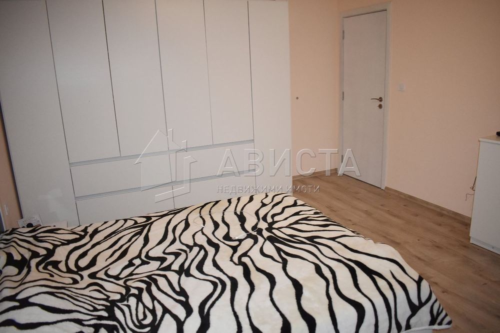 Продава се Четиристаен апартамент в София, Надежда 2 - 123 кв.м за 2025 €/кв.м - Снимка #5