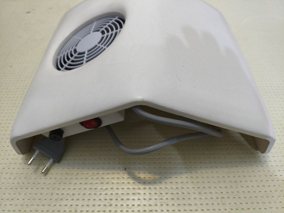 Продаётся срочно набор для маникюра