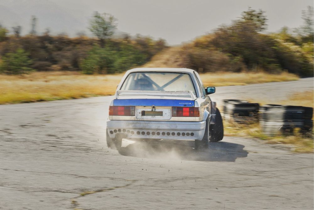 BMW E30 m52b28 купе