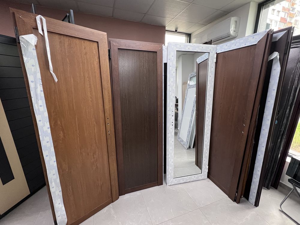 Pvc врата за баня с панел водоустойчива налични