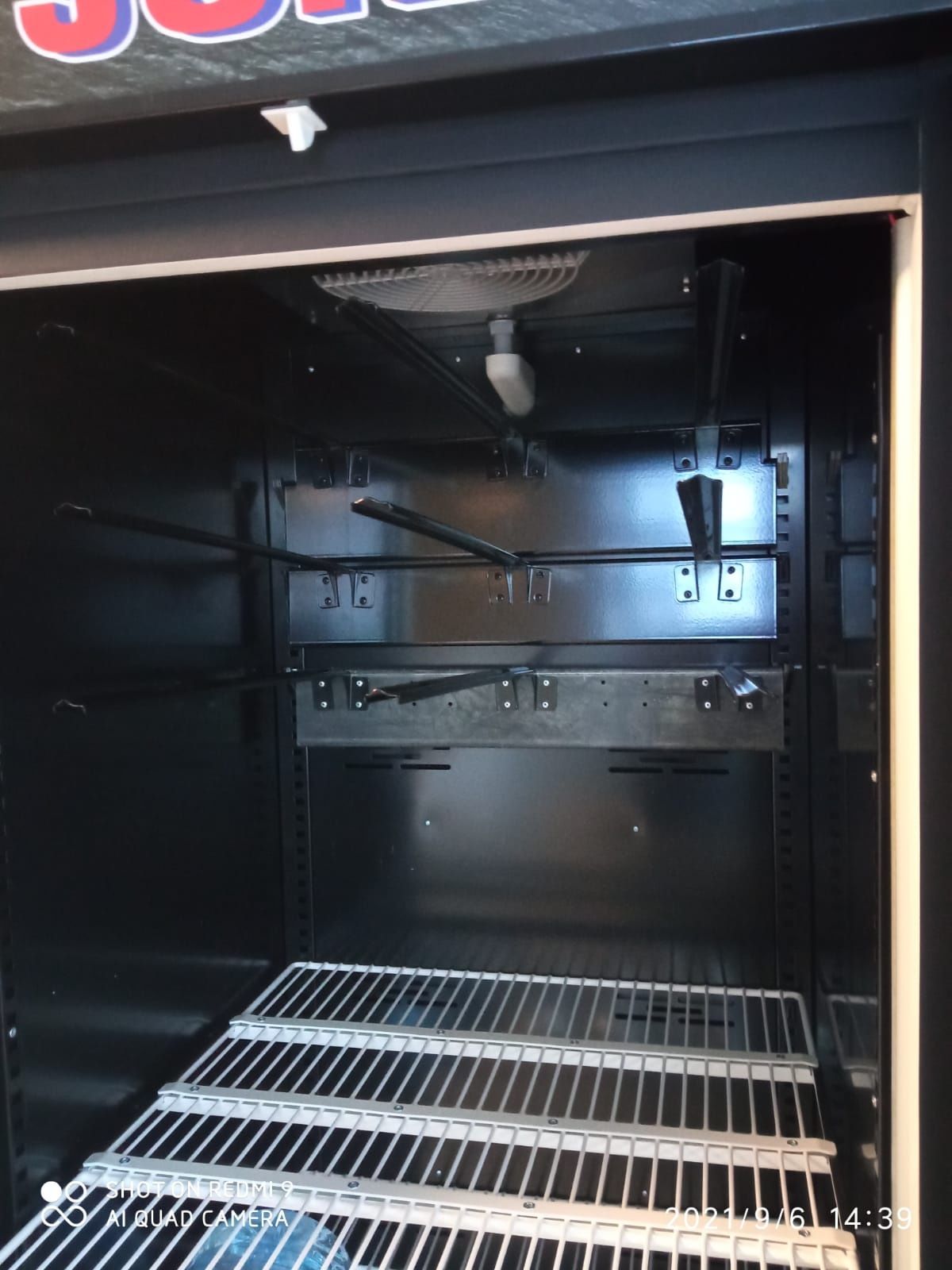 Vitrina frigorifica verticala cu o usa - 500 Litri NET / Carne