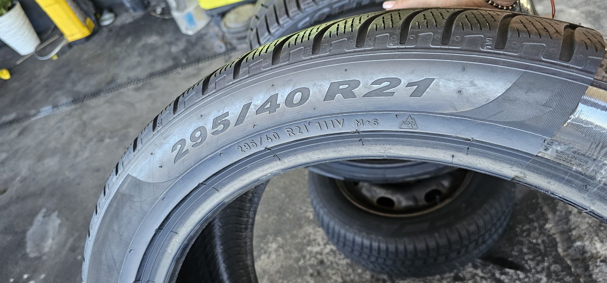 295 45 R 21 Pirelli Iarna o buc