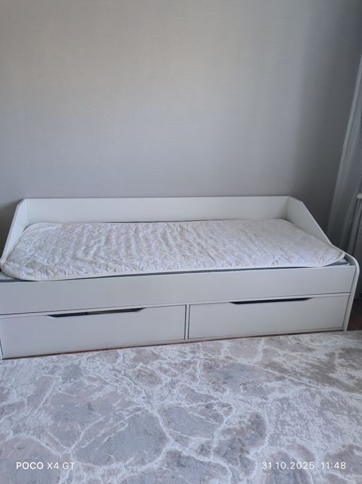 Кровать подростковая