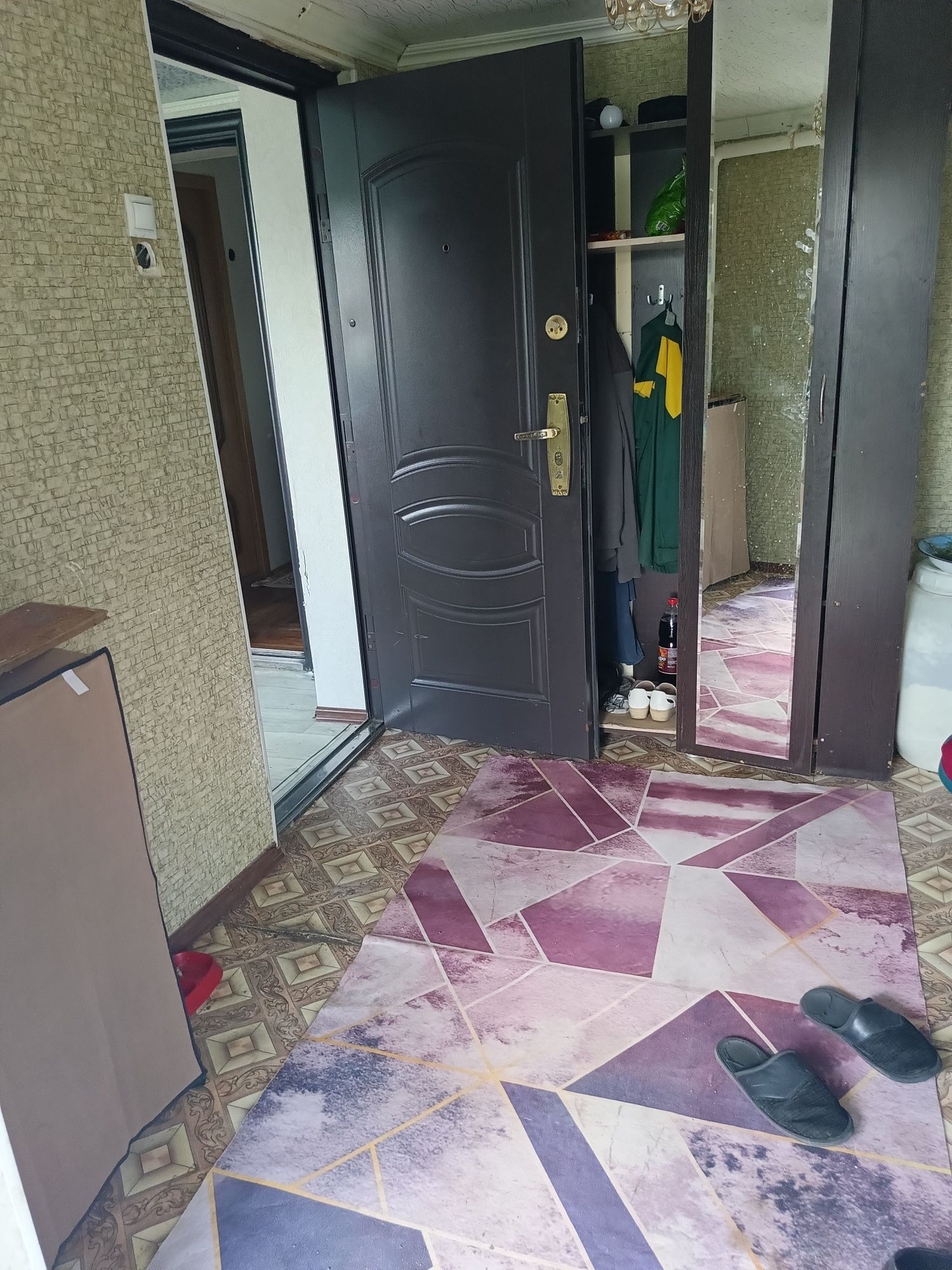 Продам пол дома в селе Дон
