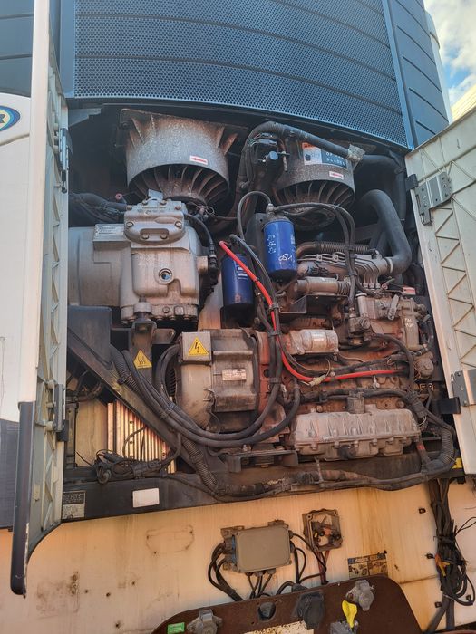 Vând agregat frigorific Carrier Vector 1800