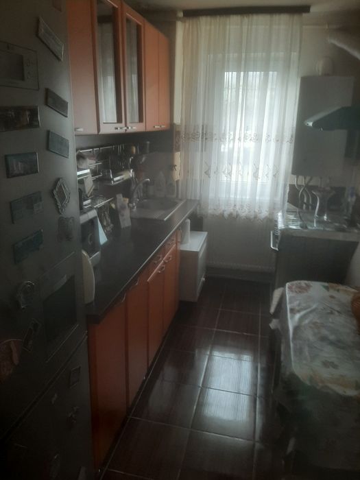 Închiriez apartament