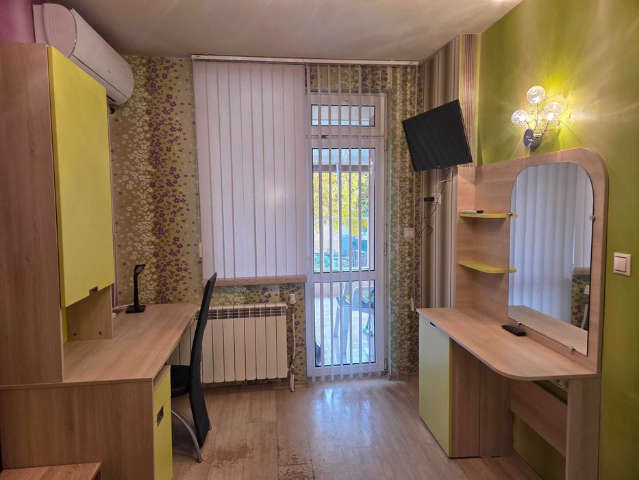 Продава се Тристаен апартамент в Плевен, Идеален център - 82 кв.м за 2244 €/кв.м - Снимка #5