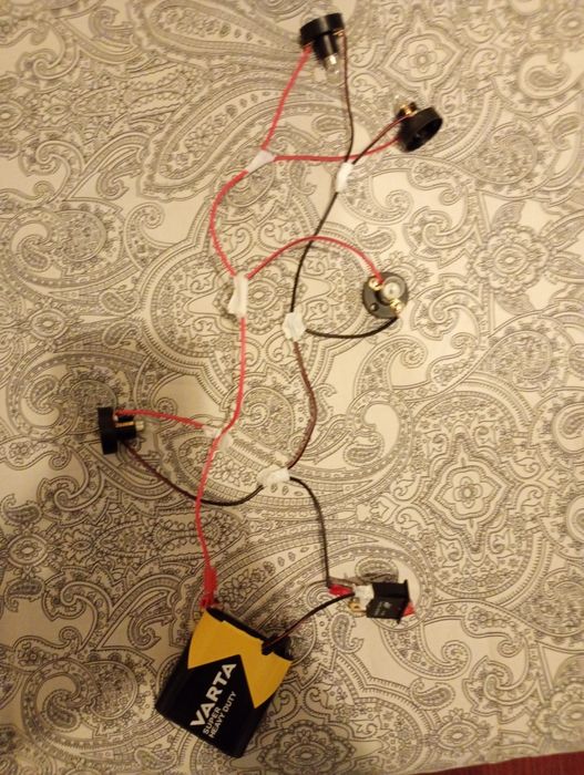 Circuit electric in paralel și serie