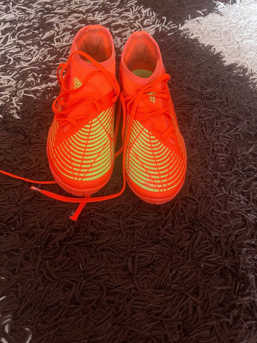 Ghete fotbal Adidas predator de sintetic