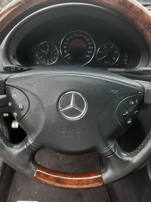 Махагонов волан Мерцедес w211