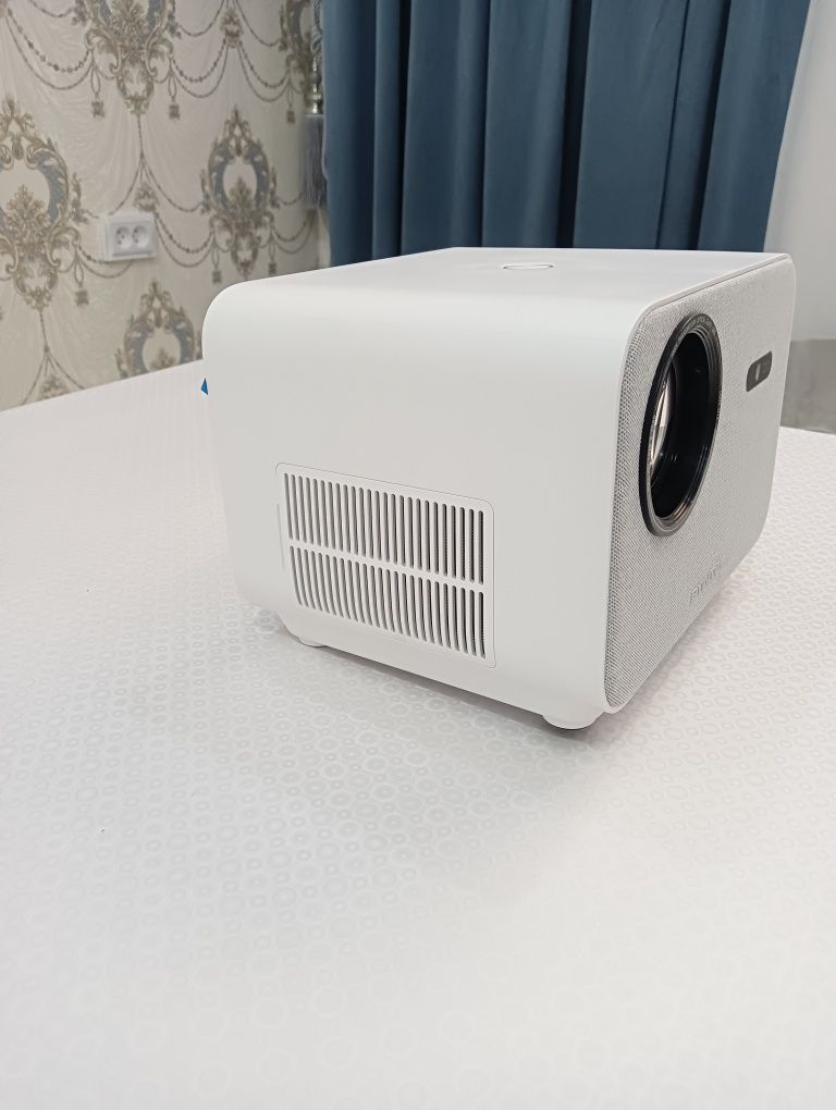Проектор Byintek u12