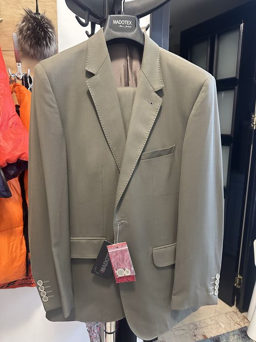 Costum Madotex nou, cu eticheta,kaki marimea 46