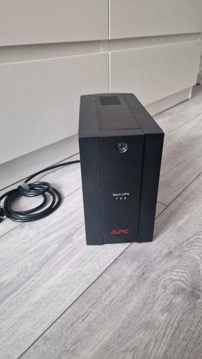 Back-UPS 700 APC