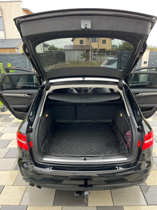 AUDI / A4 / 2012 / B8 / Automat / Facelift / Panoramic