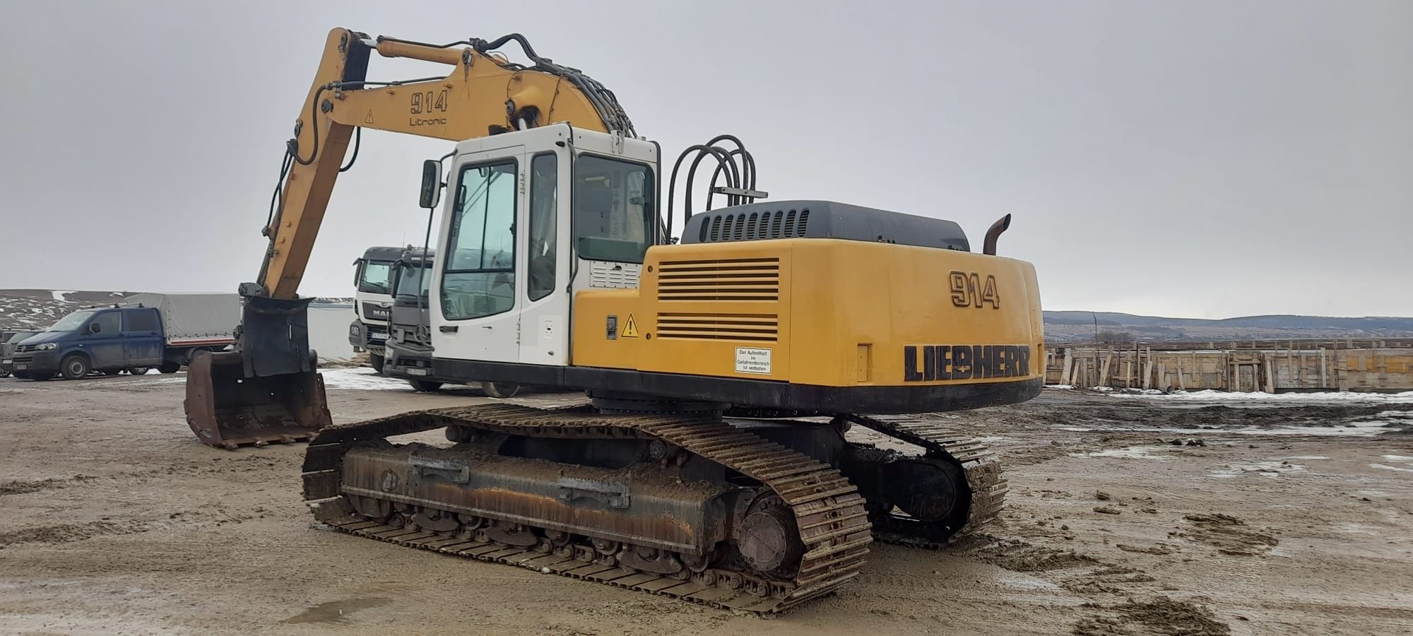 Vand excavator pe senile Liebherr R914BHDSL