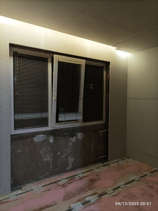 Продавам ПВЦ дограма - трикрилен прозорец