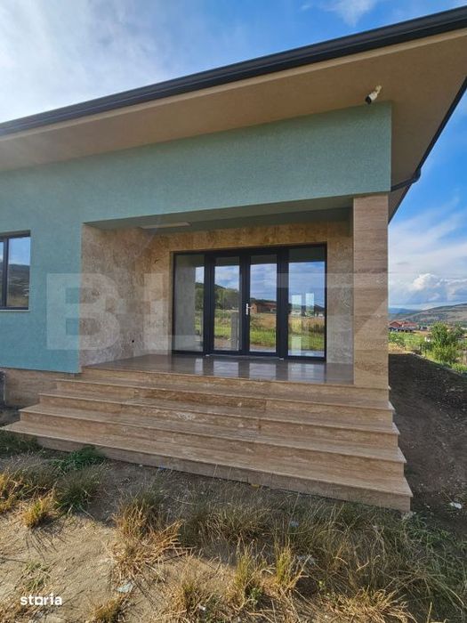 Casa pe un nivel, 4 camere, compartimentare decomandata, zona linistit