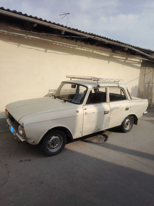 Moskvich 412 sotamiz
