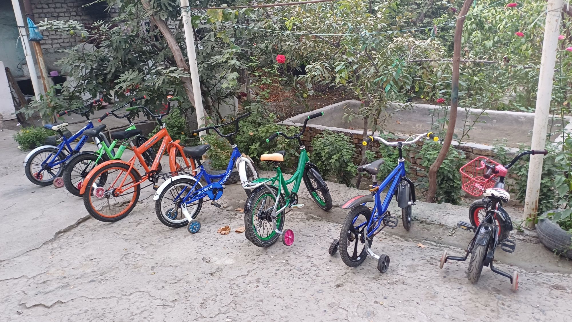 Bolalar uchun arzon velosipedlar sotiladi