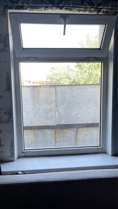 Продам пластиковое окно