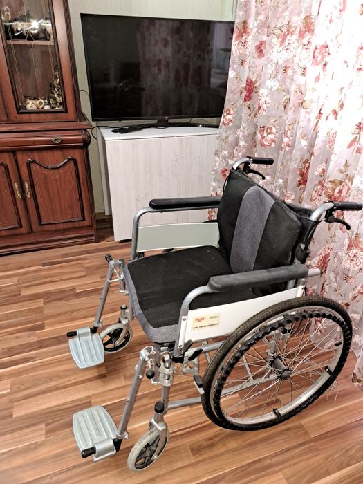 Продам кресло для инвалидов