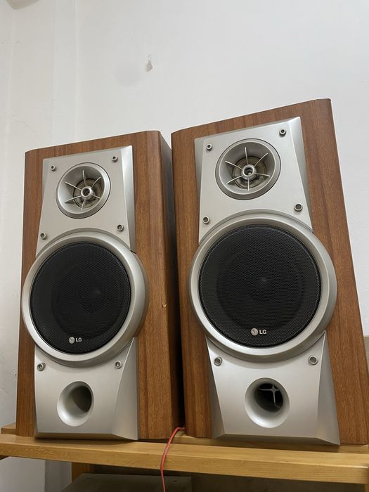 Combina audio cu boxe LG