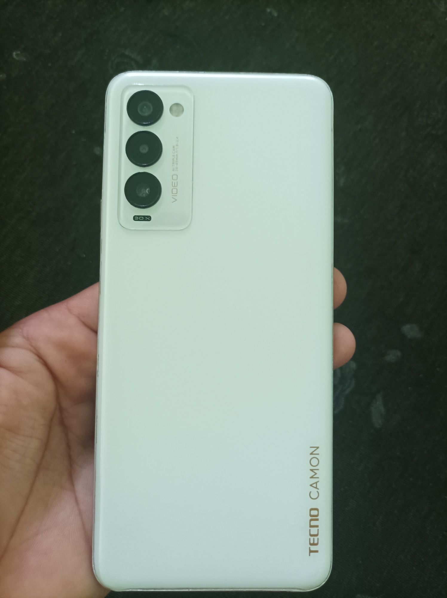 Tecno camon18p 8/128